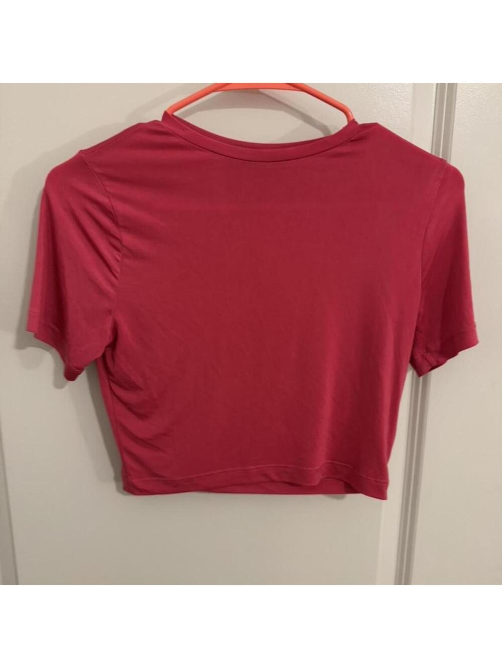 PrettyLittleThing Women's Pink and Red Crop-top